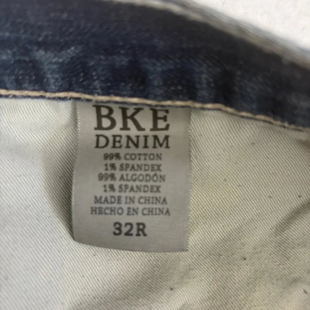 BKE Derek Relaxed Bootcut Jeans Mens 32R Medium Wash Heavy Stitch Western